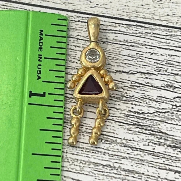 Vintage VTG Gold Tone Birthstone Girl Pendant July Or January Red Birthstone - Picture 6 of 6